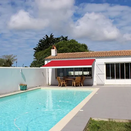 Holiday home Maison Contemporaine Avec Piscine Chauffee Sur L'ile D'oleron - Fr-1-246a-340 *