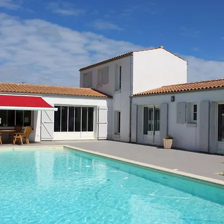 Holiday home Maison Contemporaine Avec Piscine Chauffee Sur L'ile D'oleron - Fr-1-246a-340